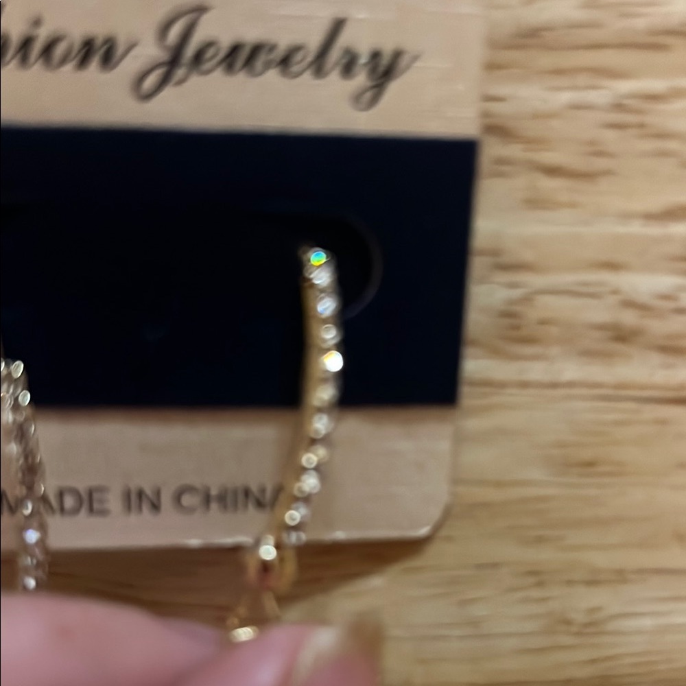 6/$25 Fashion Jewelry Gold and Pearl Drop Earrings - Picture 4 of 6
